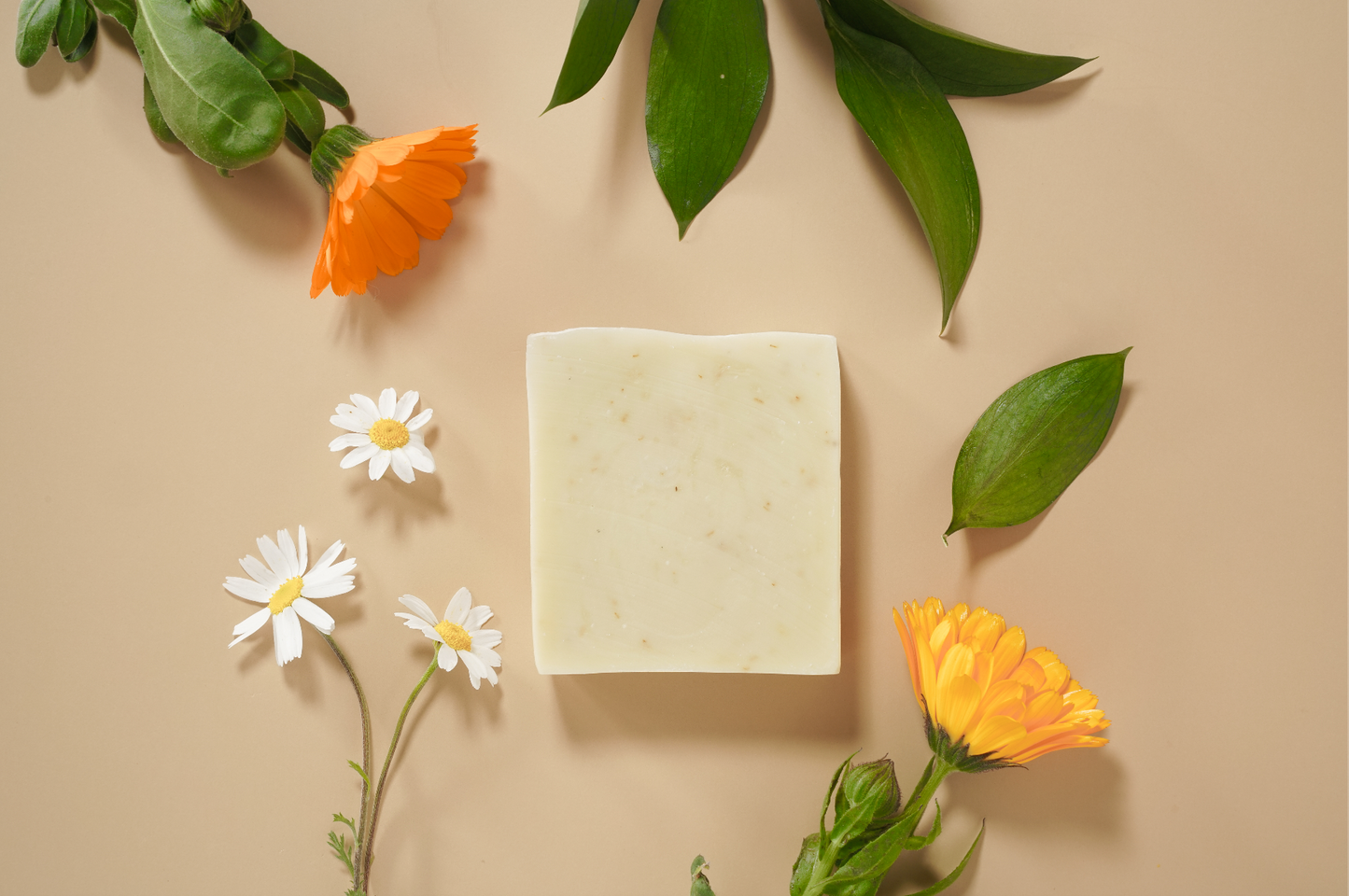 ULTRASUAVE - Jabón corporal calmante de aceite de oliva, manzanilla y caléndula con aloe vera